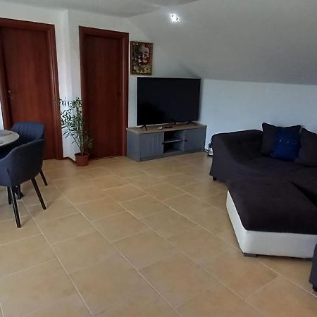 Airportone Apartment Vecses Ngoại thất bức ảnh