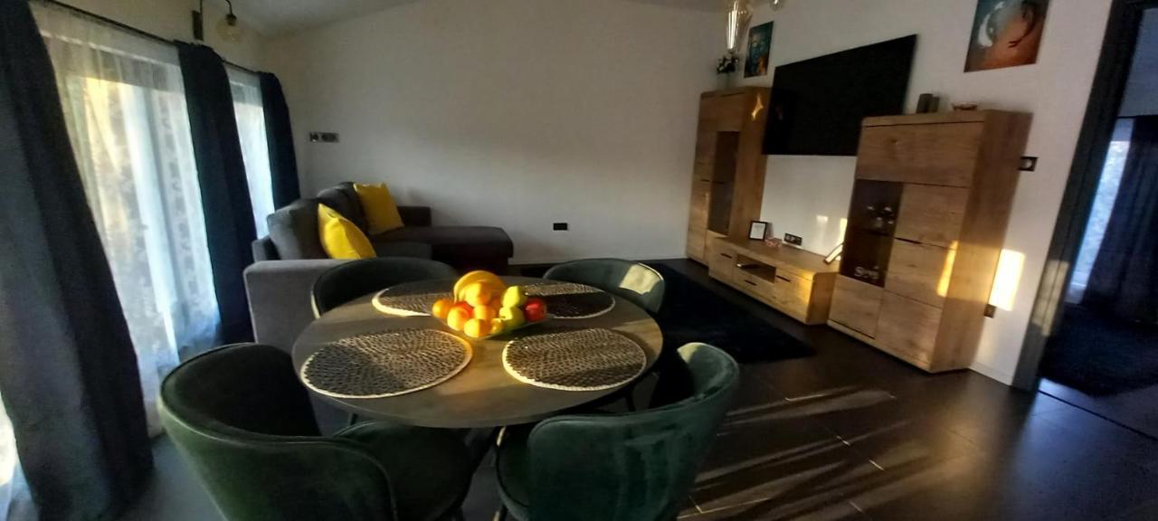Airportone Apartment Vecses Ngoại thất bức ảnh