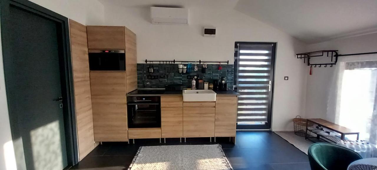 Airportone Apartment Vecses Ngoại thất bức ảnh